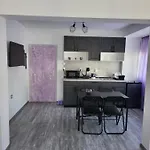 Purple דירה *