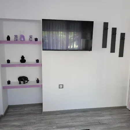 Purple Apartman