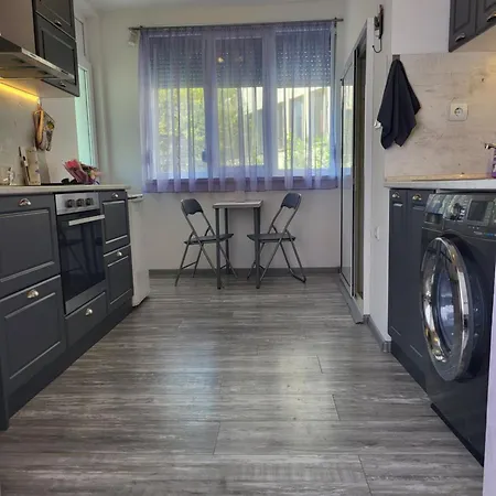 Purple Apartman